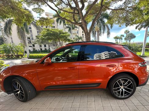 Used 2023 Porsche Macan image 11