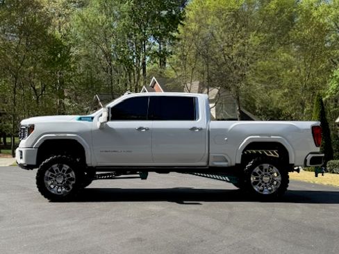Used 2022 GMC Sierra 2500 Denali AWD/4WD image 10