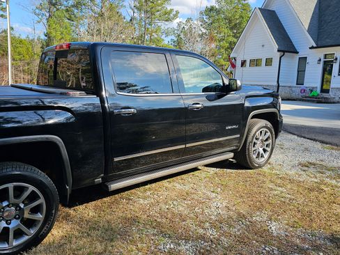 Used 2017 GMC Sierra 1500 Denali image 9