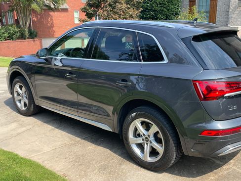 Used 2021 Audi Q5 2.0T Premium w/ Convenience Package image 8