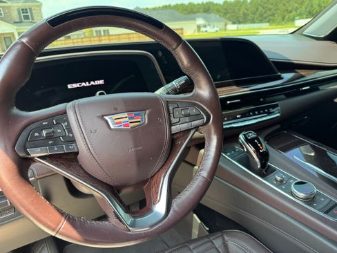 Used 2021 Cadillac Escalade ESV Sport Platinum RWD image 9
