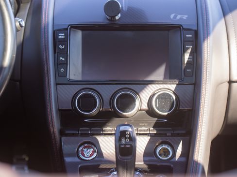 Used 2015 Jaguar F-TYPE R image 12