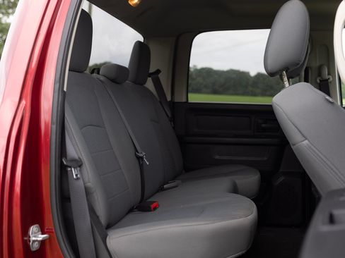 Used 2015 RAM 1500 Express AWD/4WD image 6