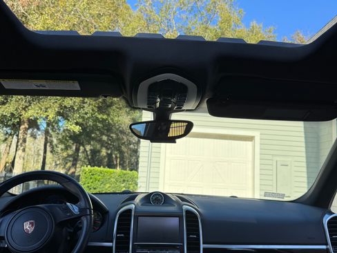 Used 2013 Porsche Cayenne image 15