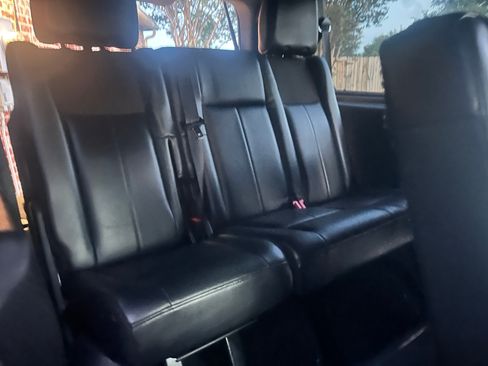 Used 2015 Ford Expedition EL XLT w/ Equipment Group 202A AWD/4WD image 12
