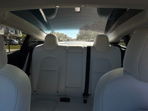 Used 2022 Tesla Model 3 Long Range image 5