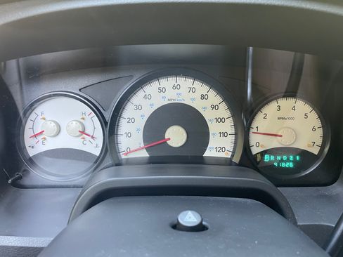 Used 2008 Dodge Dakota Big Horn image 9