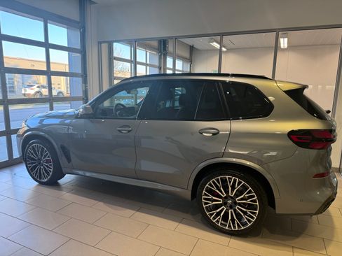 Used 2025 BMW X5 xDrive40i w/ Executive Package image 1
