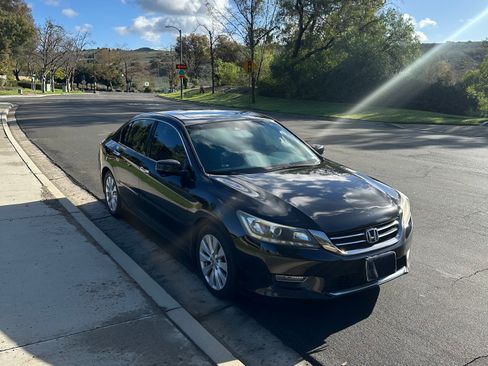 Used 2013 Honda Accord EX-L image 2