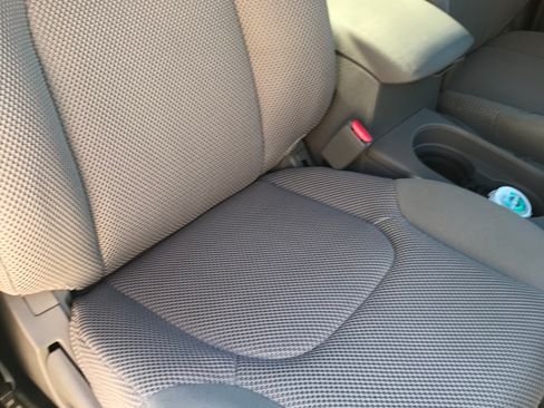 Used 2016 Nissan Frontier SV w/ SV Value Truck Package image 12