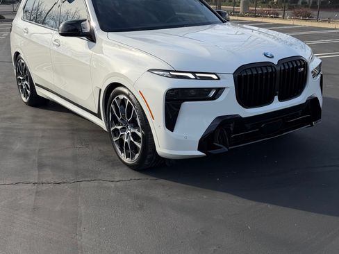 Used 2025 BMW X7 M60i AWD/4WD image 2