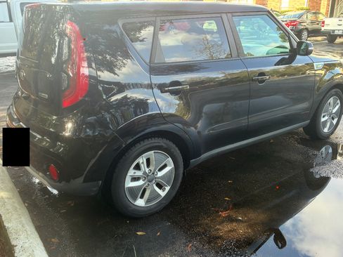 Used 2017 Kia Soul EV + image 8