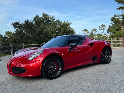 Used 2018 Alfa Romeo 4C Coupe w/ Coupe Track Package 2 image 8