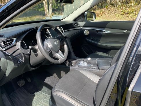 Used 2023 INFINITI QX50 Luxe image 6