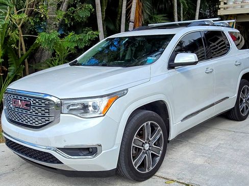Used 2018 GMC Acadia Denali image 4