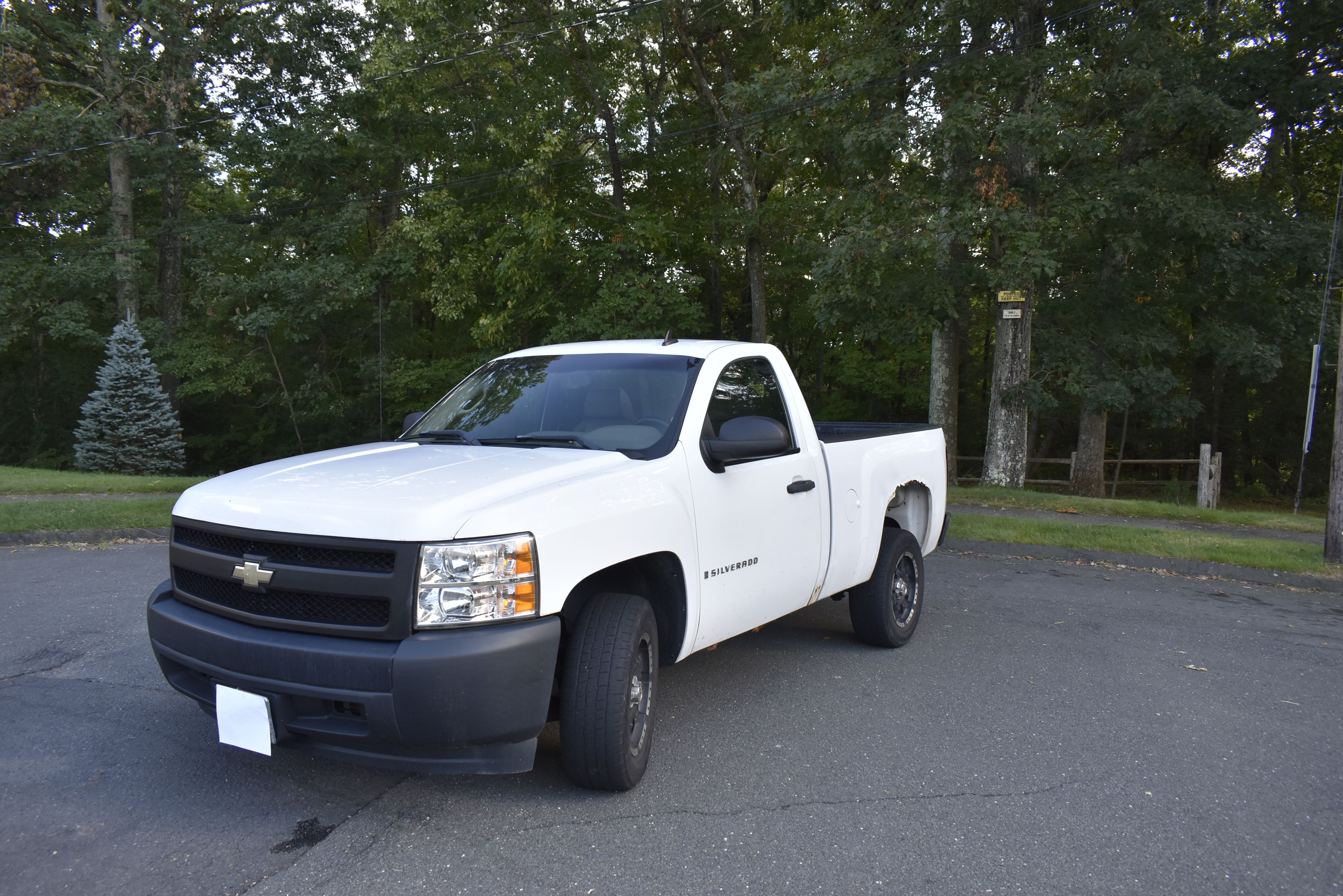 Used 2007 Chevrolet Silverado 1500 W/T RWD image 2