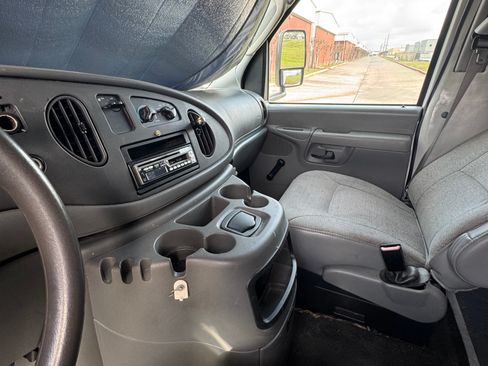 Used 2003 Ford E-350 and Econoline 350 Super Duty image 10