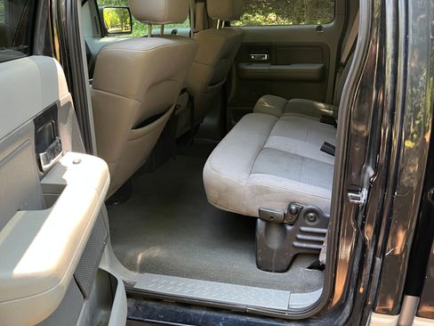 Used 2006 Ford F150 XLT RWD image 14