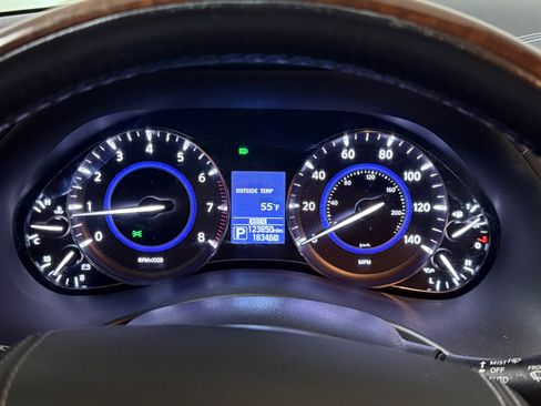 Used 2018 INFINITI QX80 Sport Utility 4D w/ Deluxe Technology Package image 15