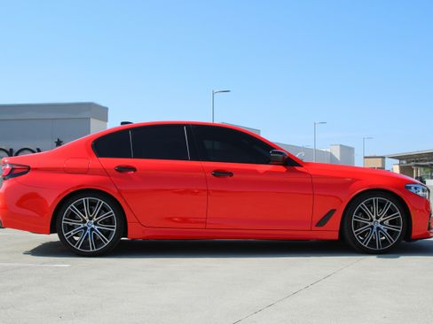 Used 2019 BMW 540i w/ M Sport Package image 13