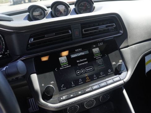 Used 2024 Nissan Z Performance w/ Heritage Edition image 13