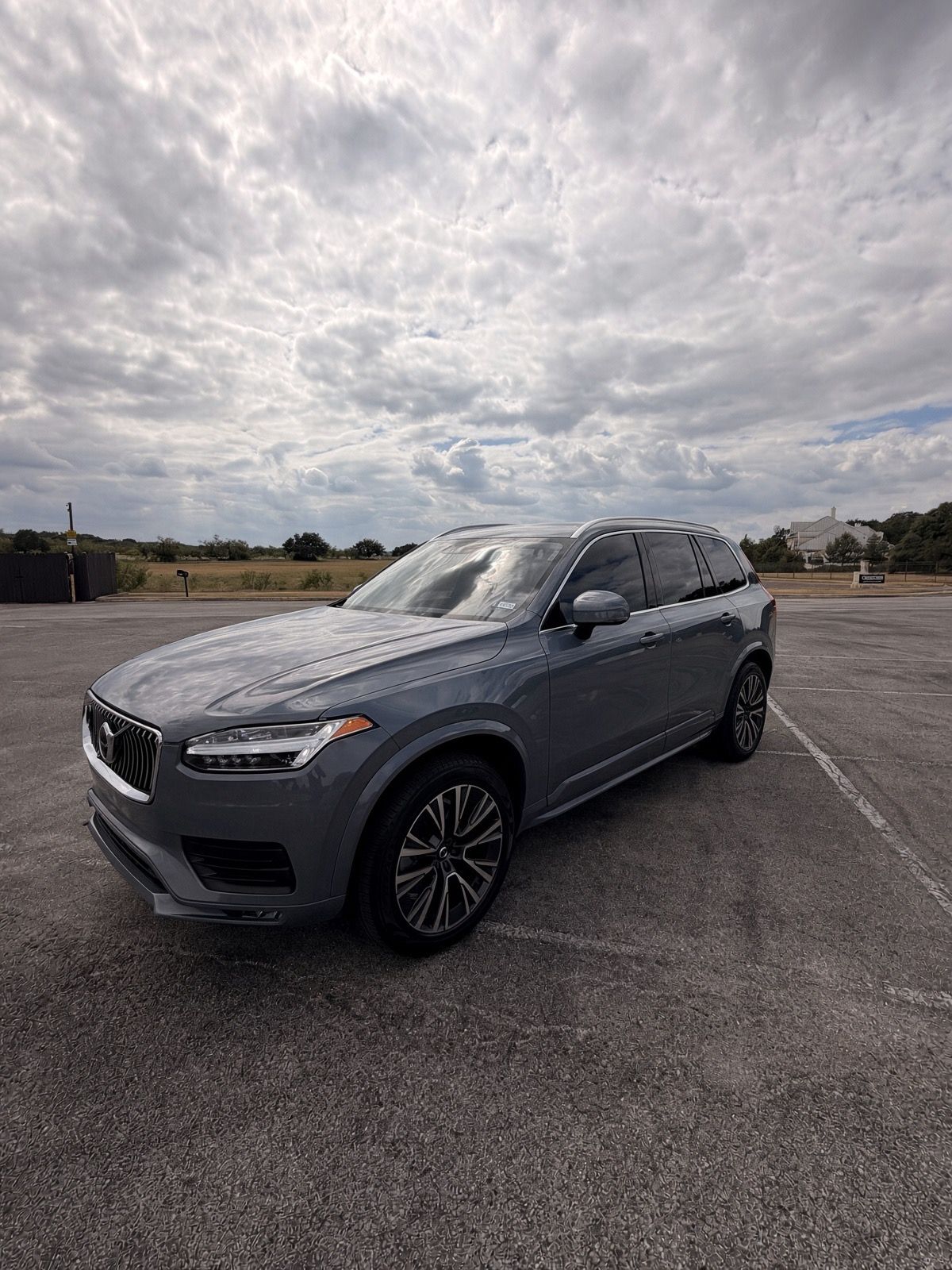 Used 2020 Volvo XC90 T5 Momentum w/ Protection Package Premier AWD/4WD image 8