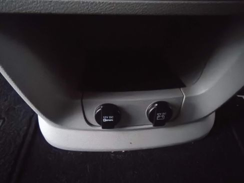 Used 2014 Chrysler Town & Country Touring image 24