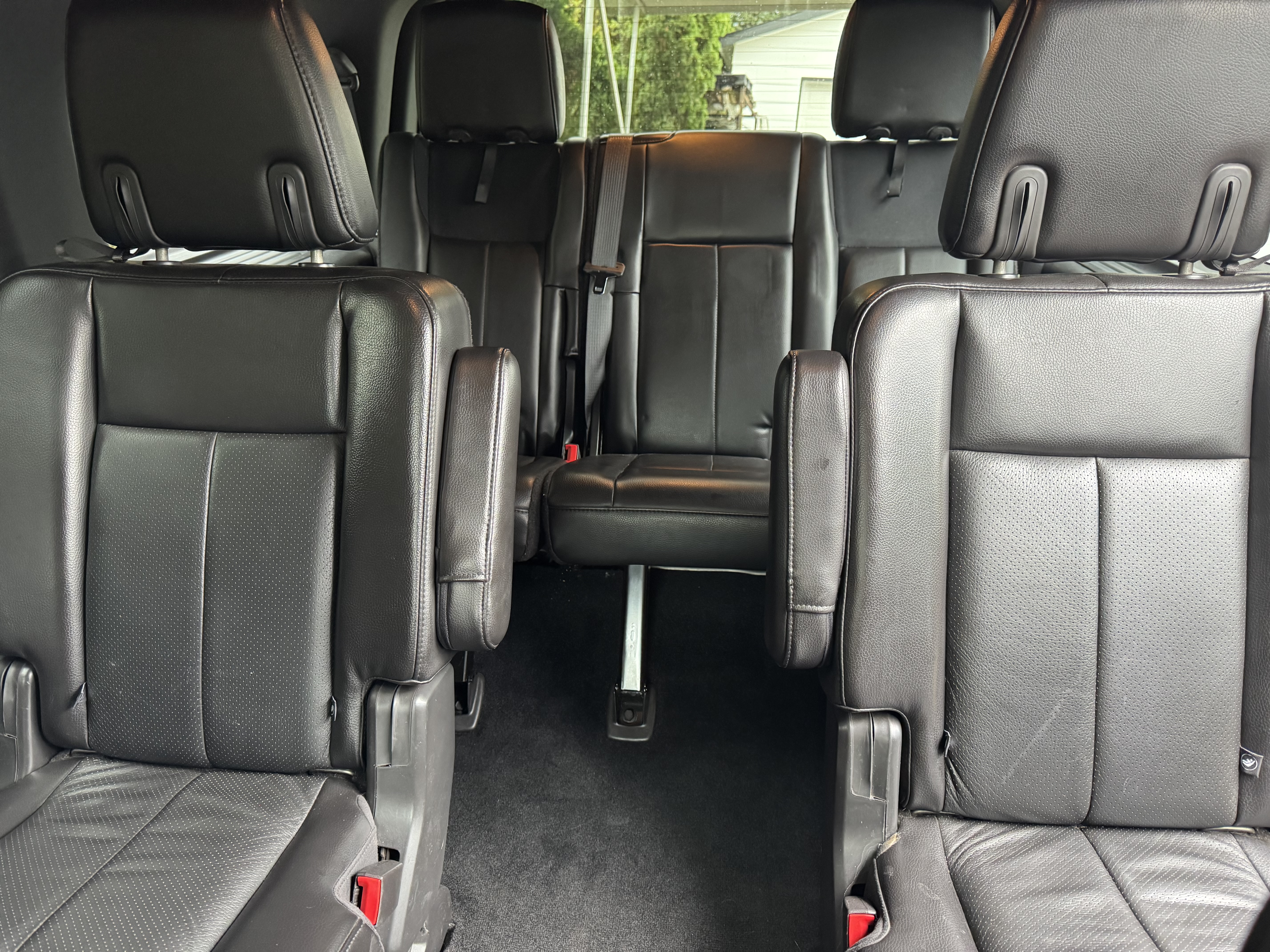 Used 2013 Ford Expedition Limited AWD/4WD image 6