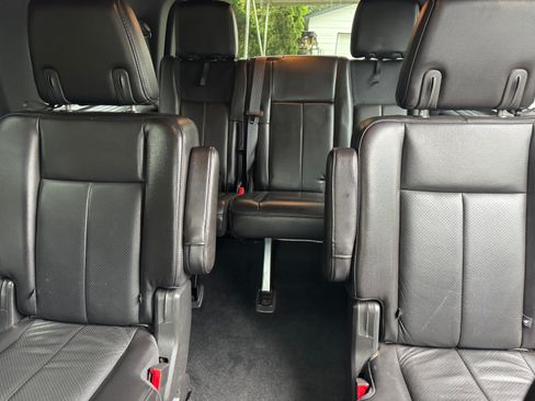 Used 2013 Ford Expedition Limited AWD/4WD image 6