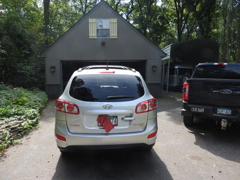 Used 2011 Hyundai Santa Fe GLS image 6