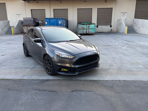 Used 2016 Ford Focus ST FWD image 10