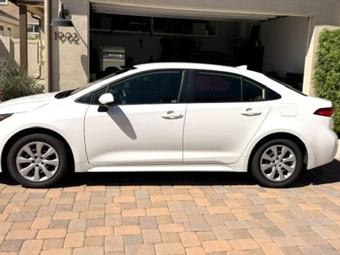 Used 2024 Toyota Corolla LE FWD image 14