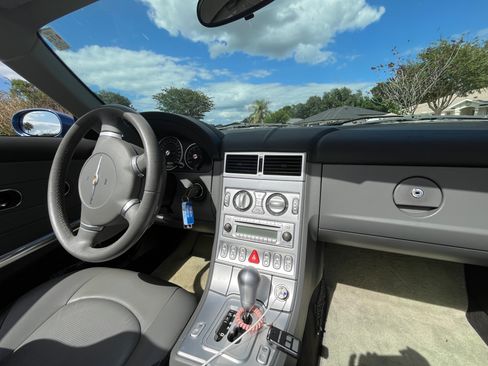 Used 2008 Chrysler Crossfire Limited RWD image 5