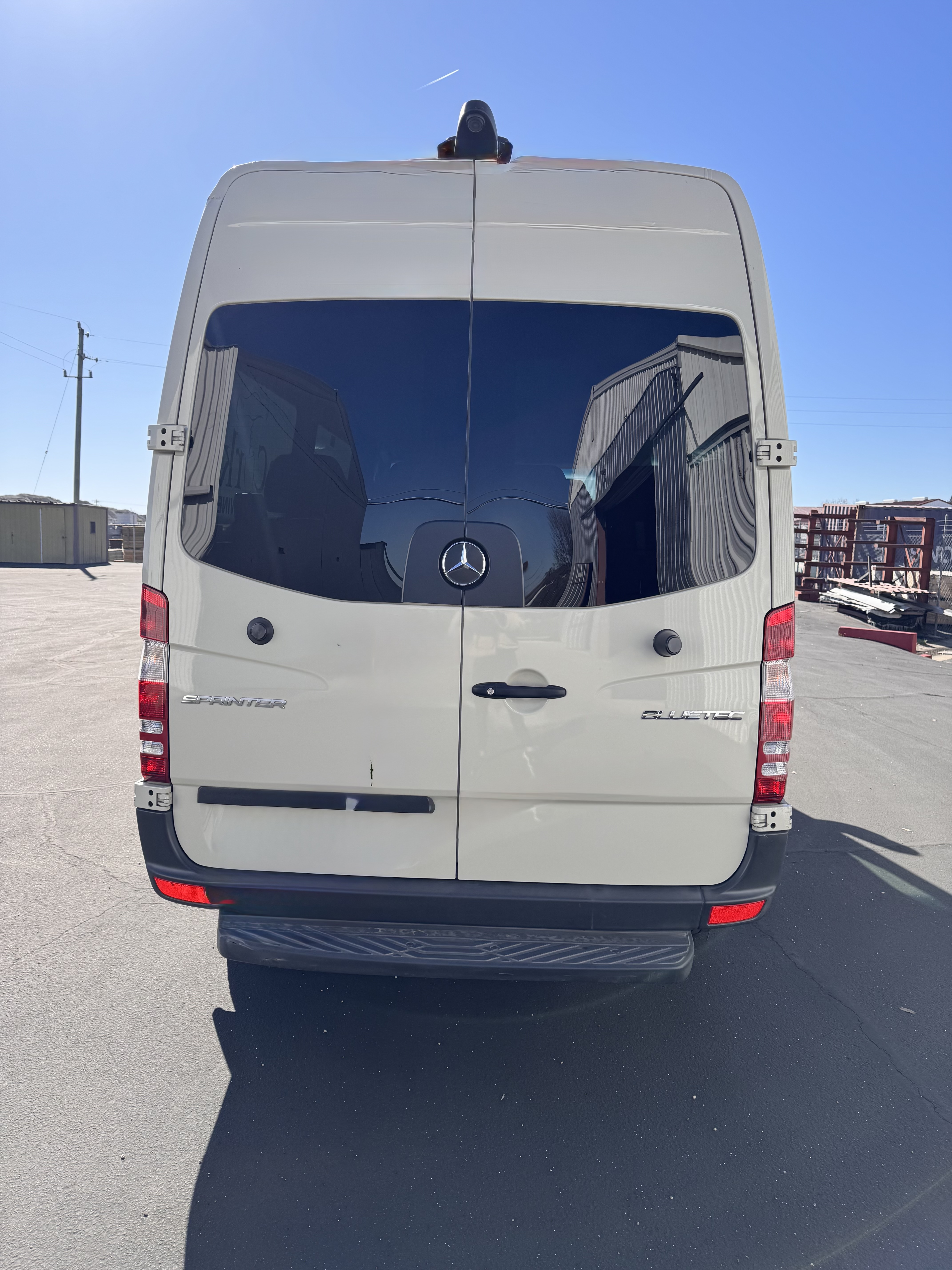 Used 2015 Mercedes-Benz Sprinter 2500 image 1