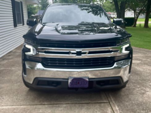 Used 2021 Chevrolet Silverado 1500 LT w/ Z71 Off-Road Package image 1