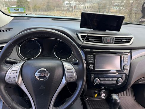 Used 2015 Nissan Rogue SL image 19