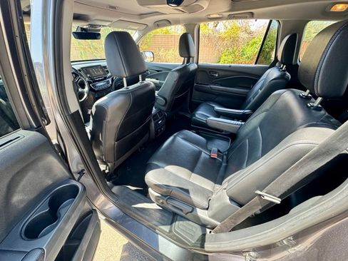 Used 2019 Honda Pilot Elite image 9