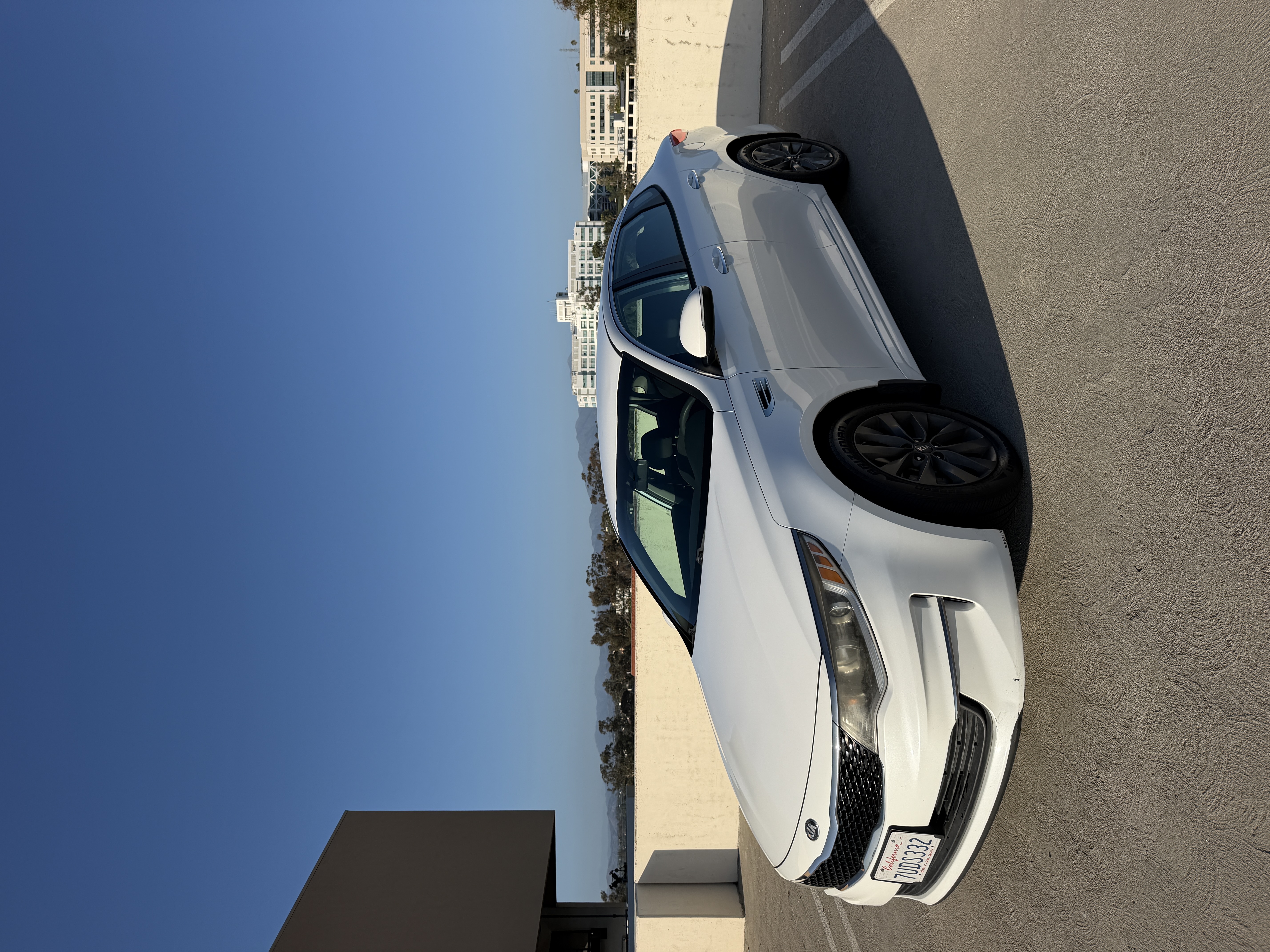 Used 2016 Kia Optima LX FWD image 1