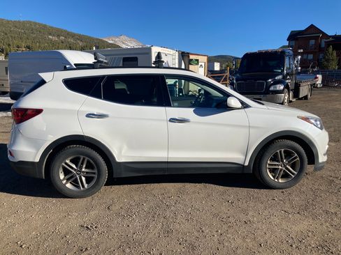 Used 2017 Hyundai Santa Fe Sport image 8
