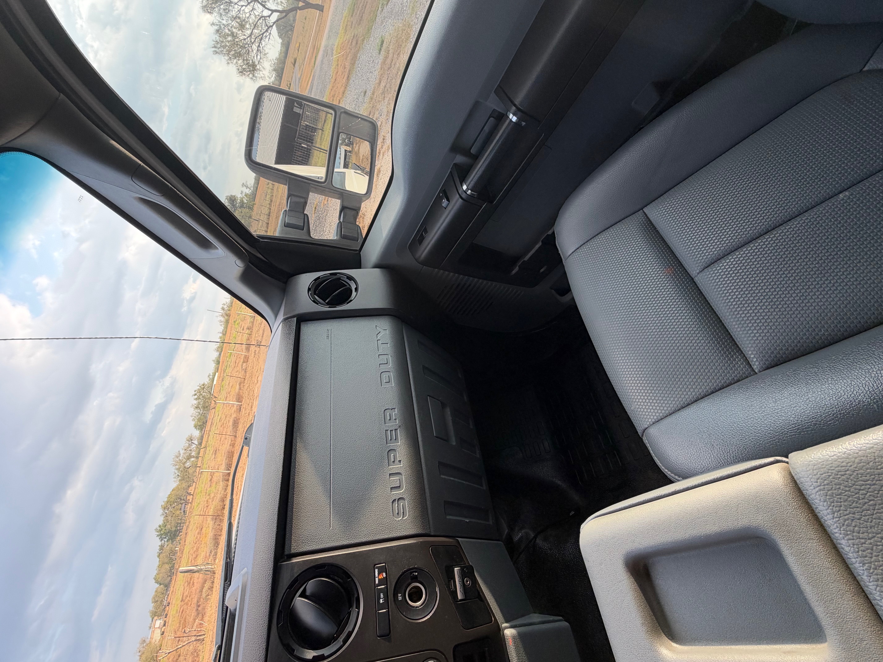 Used 2016 Ford F250 XL w/ XL Appearance Package AWD/4WD image 22
