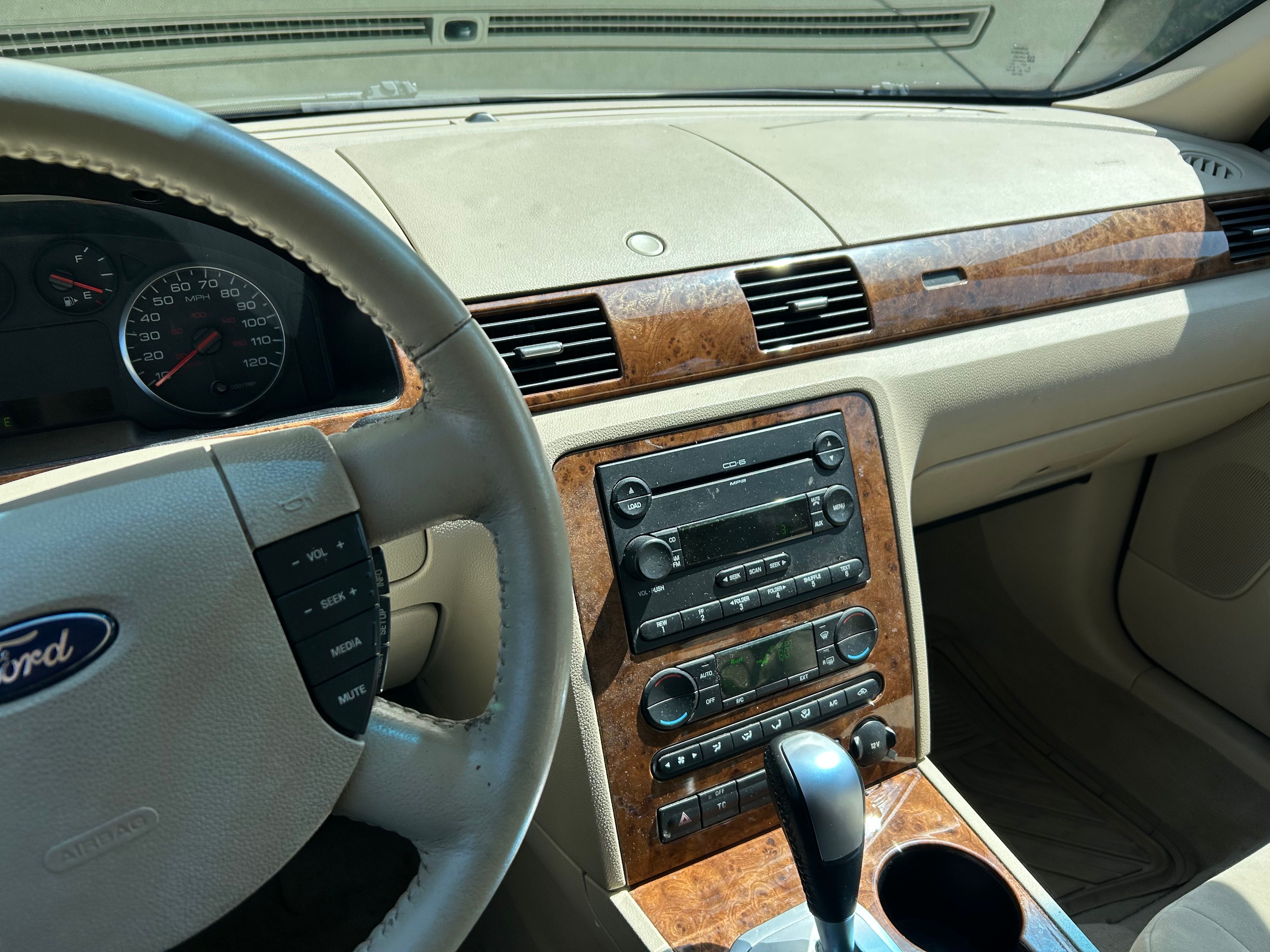 Used 2005 Ford Five Hundred SEL AWD/4WD image 18