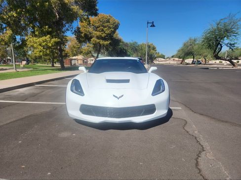 Used 2019 Chevrolet Corvette Stingray Coupe w/ 1LT RWD image 5