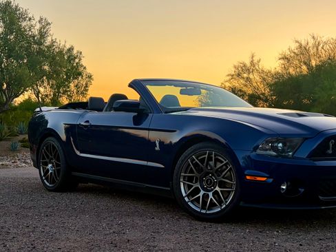 Used 2012 Ford Mustang Shelby GT500 w/ SVT Performance Pkg RWD image 2