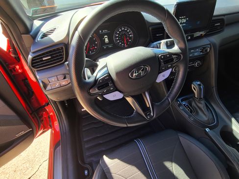 Used 2022 Hyundai Veloster N image 12