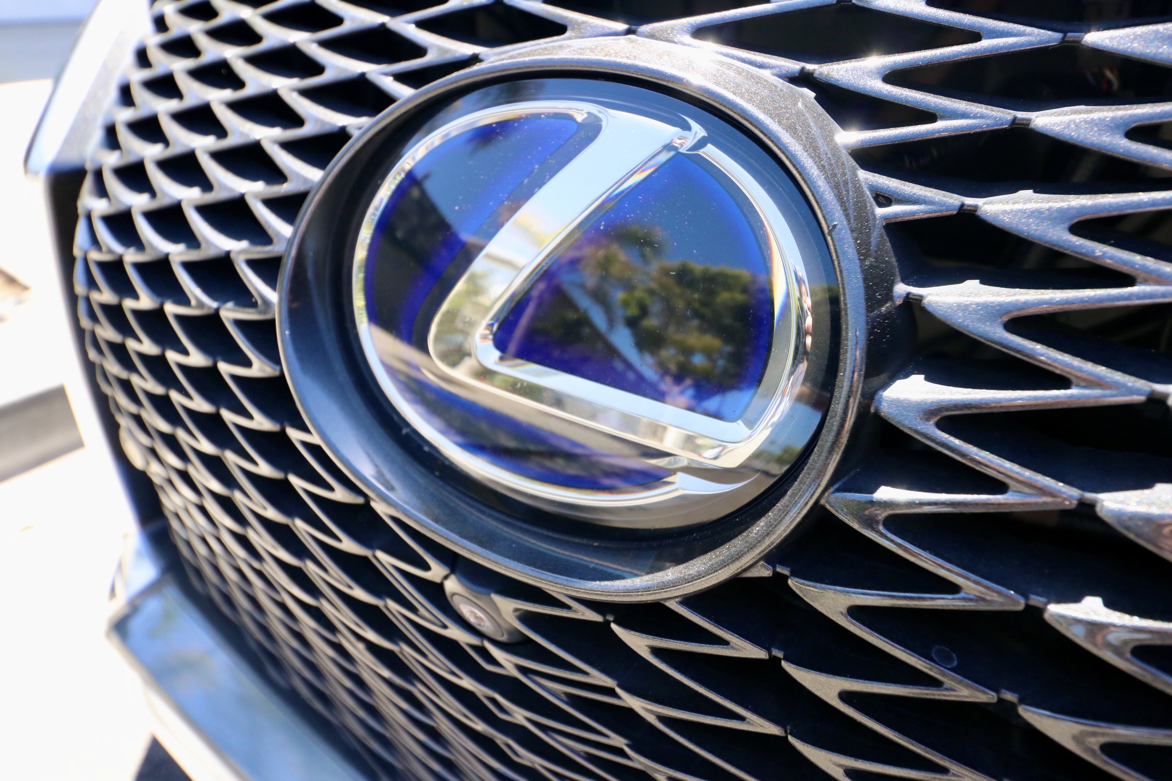 Used 2018 Lexus RX 450h F Sport w/ 3500 lbs Tow Prep Package AWD/4WD image 17