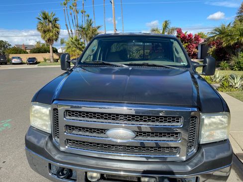 Used 2005 Ford F250 XLT image 10
