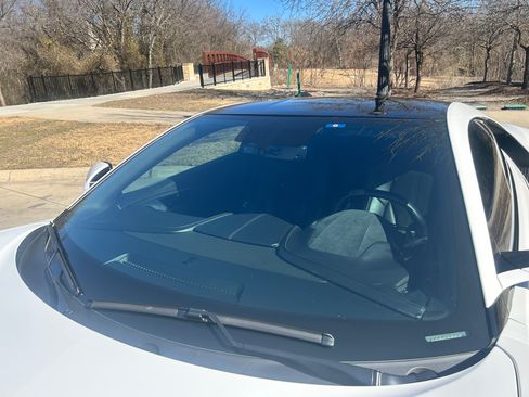 Used 2017 Acura NSX image 10