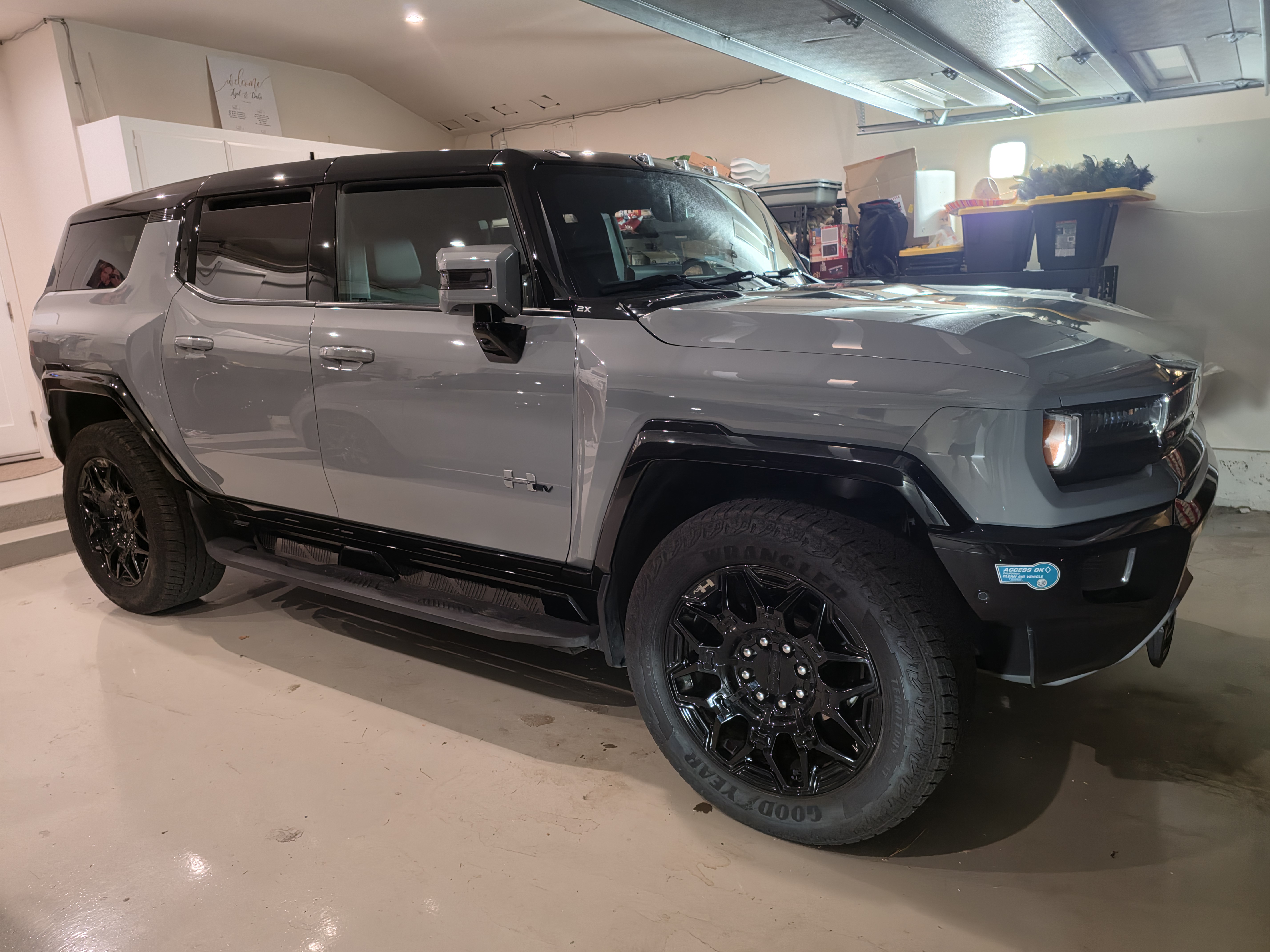 Used 2025 GMC Hummer EV 2X AWD/4WD image 2