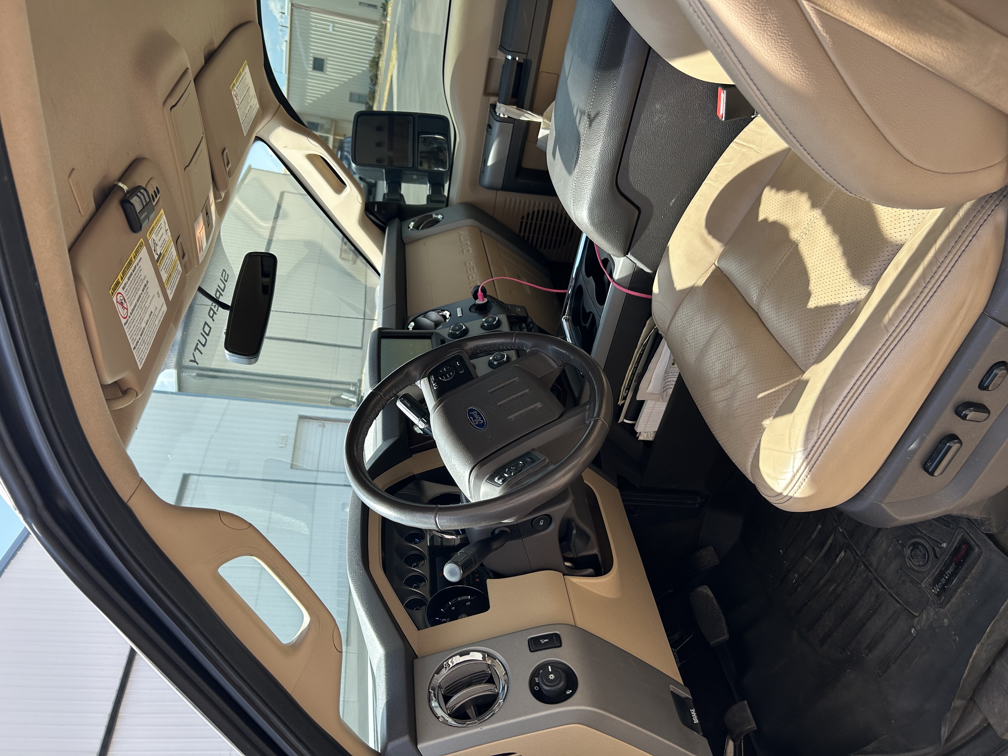 Used 2016 Ford F250 Lariat w/ Lariat Interior Package AWD/4WD image 5