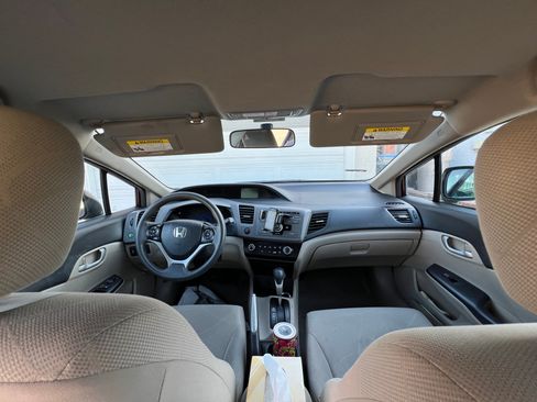 Used 2012 Honda Civic LX image 4